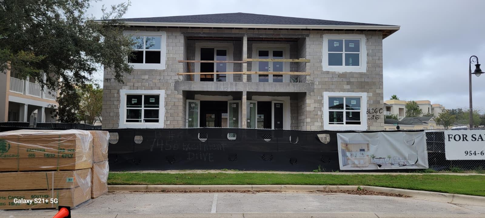 listing main picture