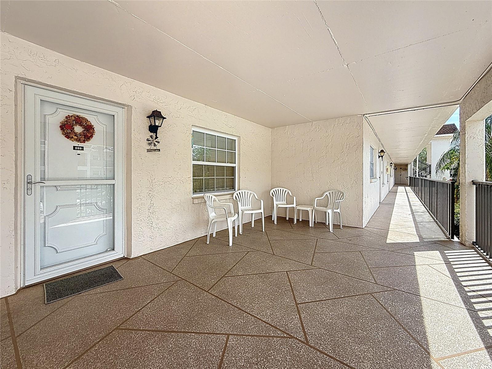 listing main picture