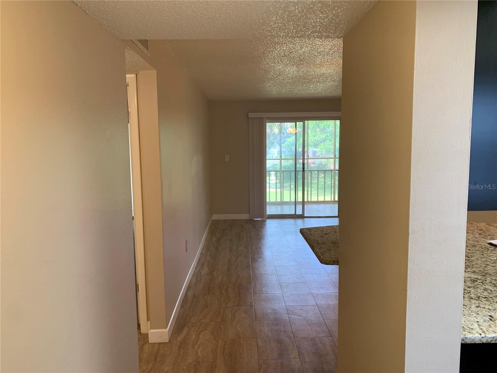 listing main picture