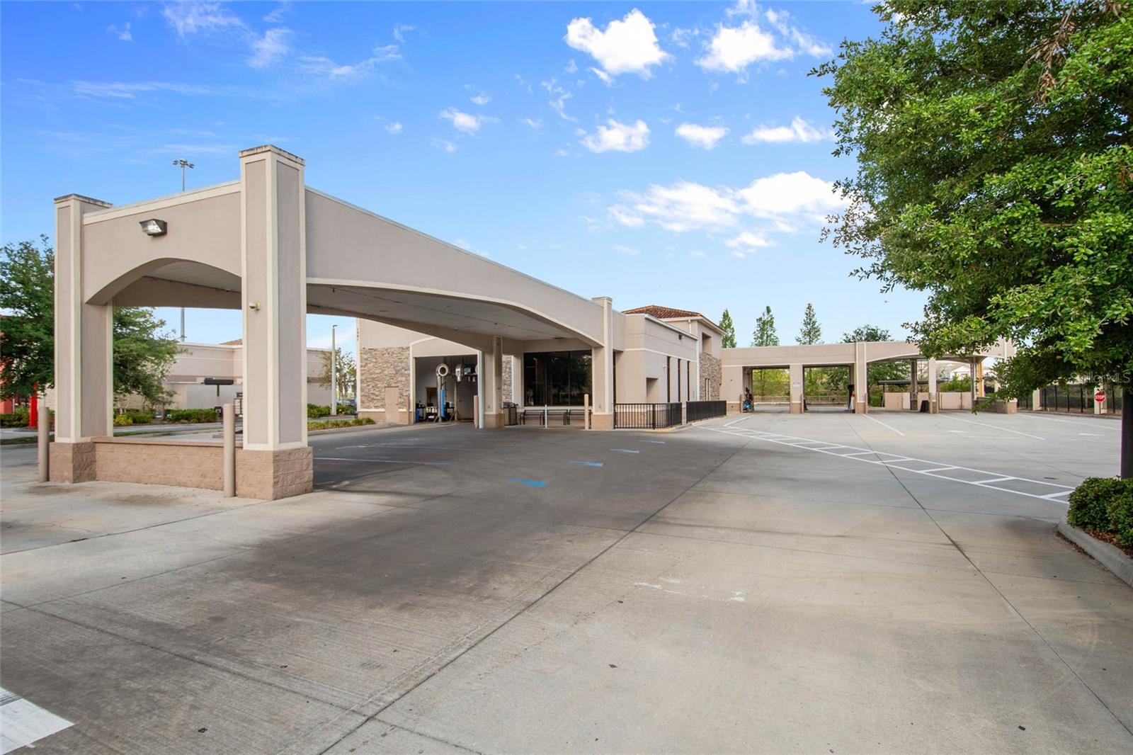 listing main picture