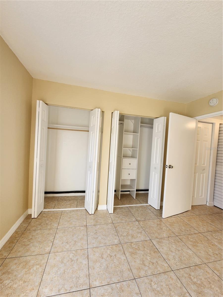 listing main picture