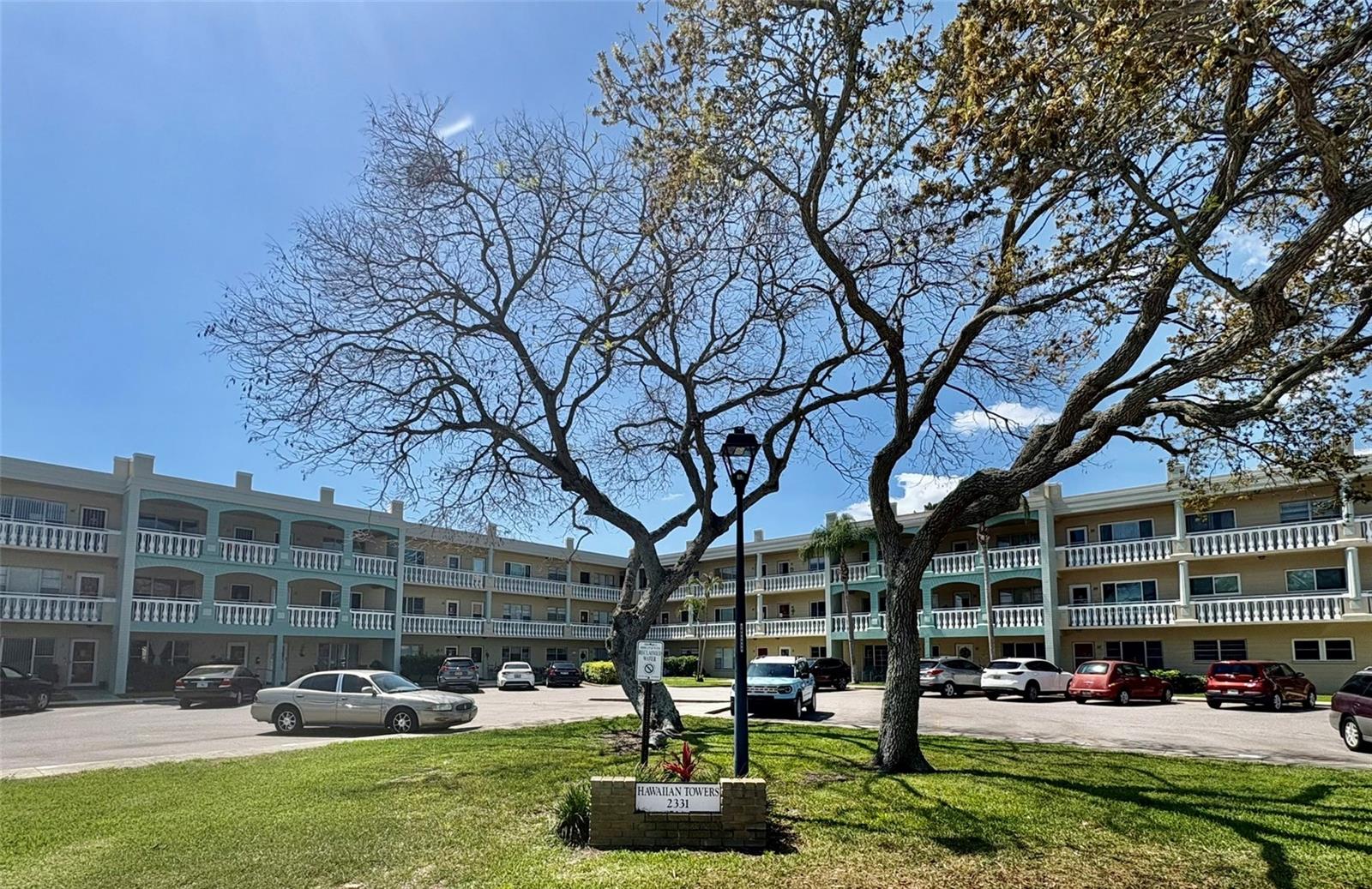 listing main picture