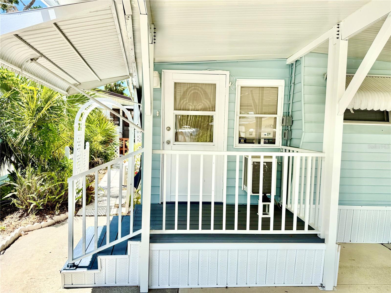 listing main picture