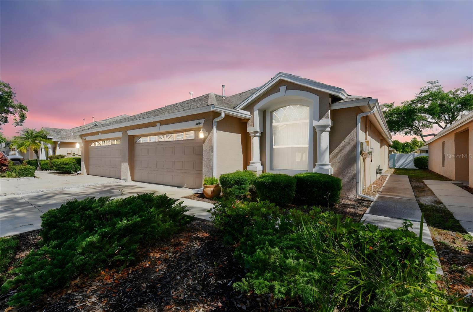 listing main picture