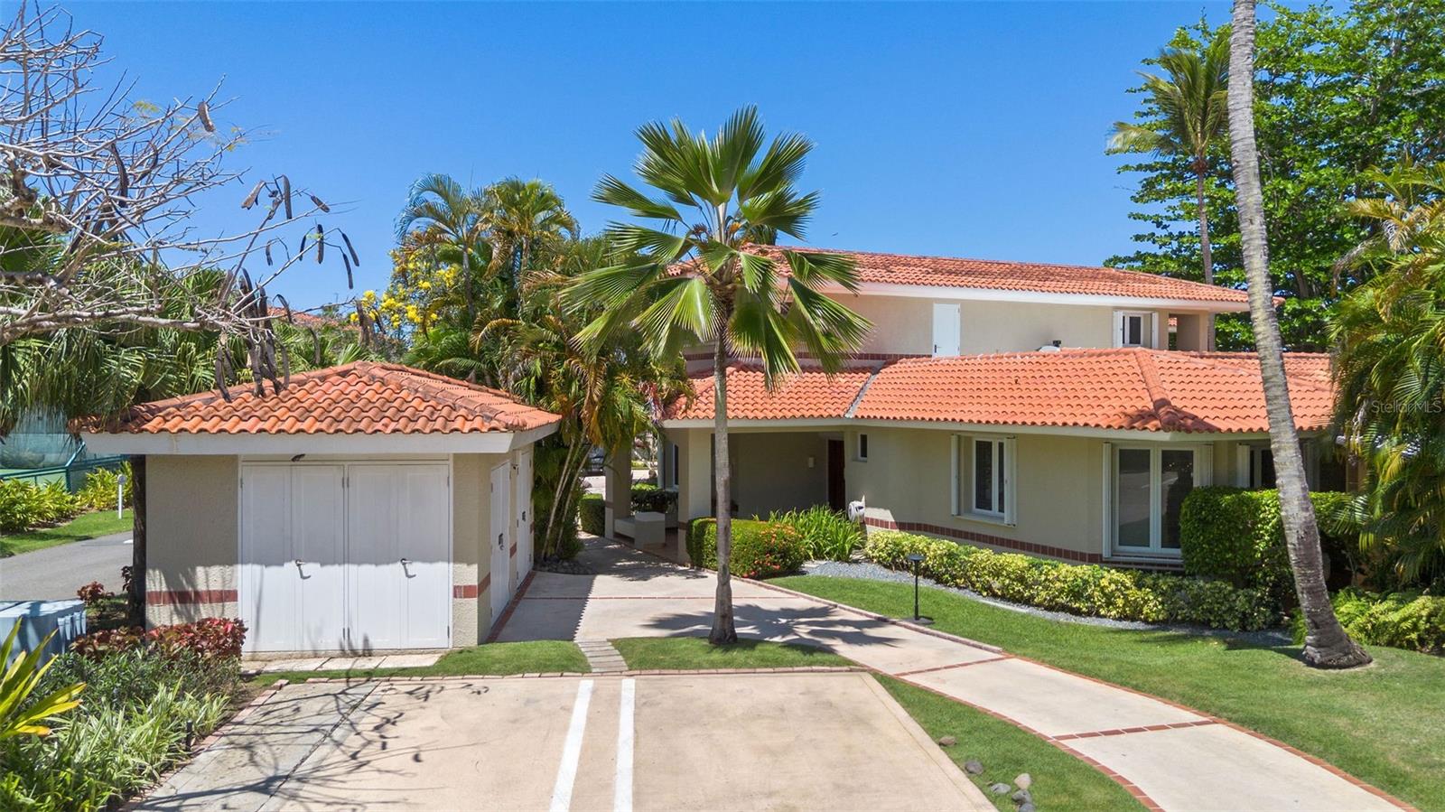 listing main picture