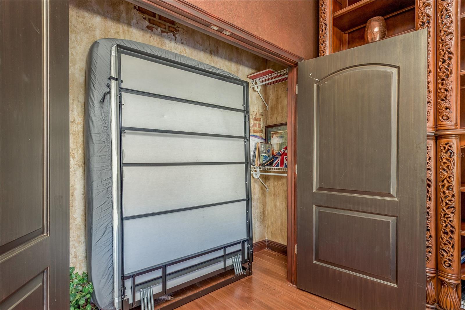 listing main picture