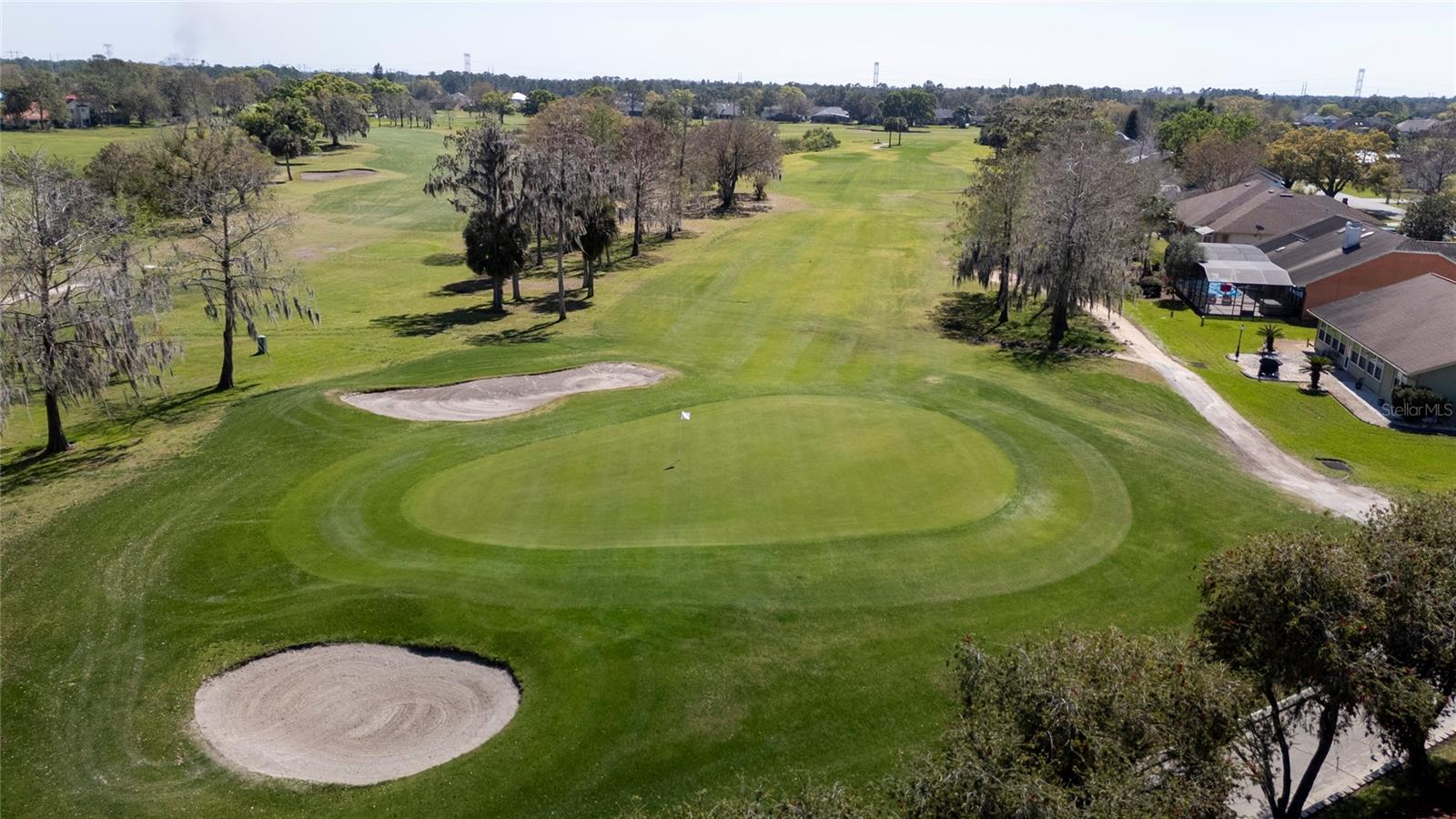 listing main picture