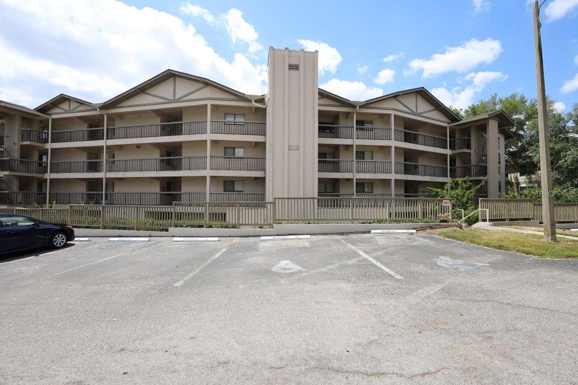 listing main picture