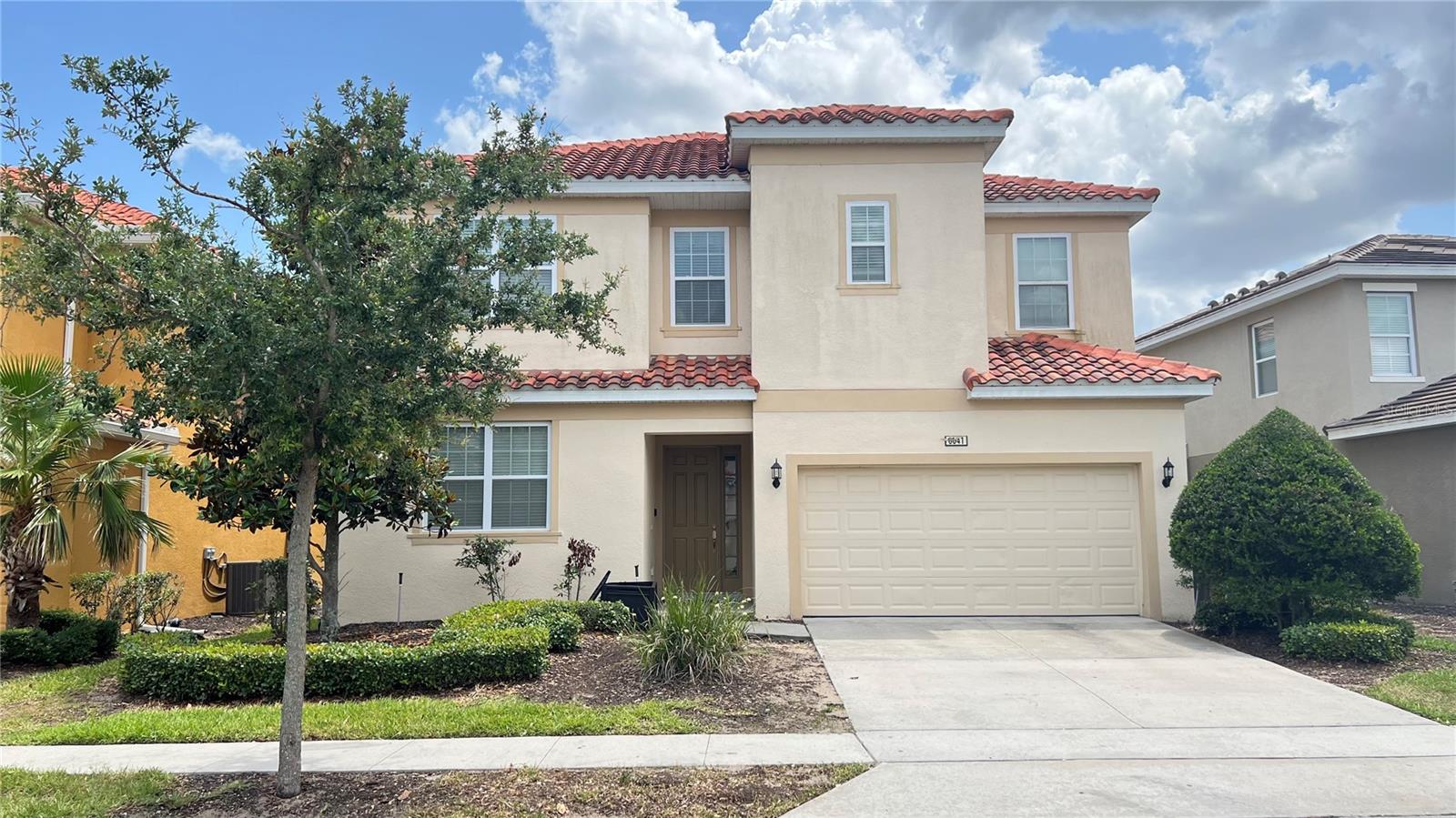 listing main picture