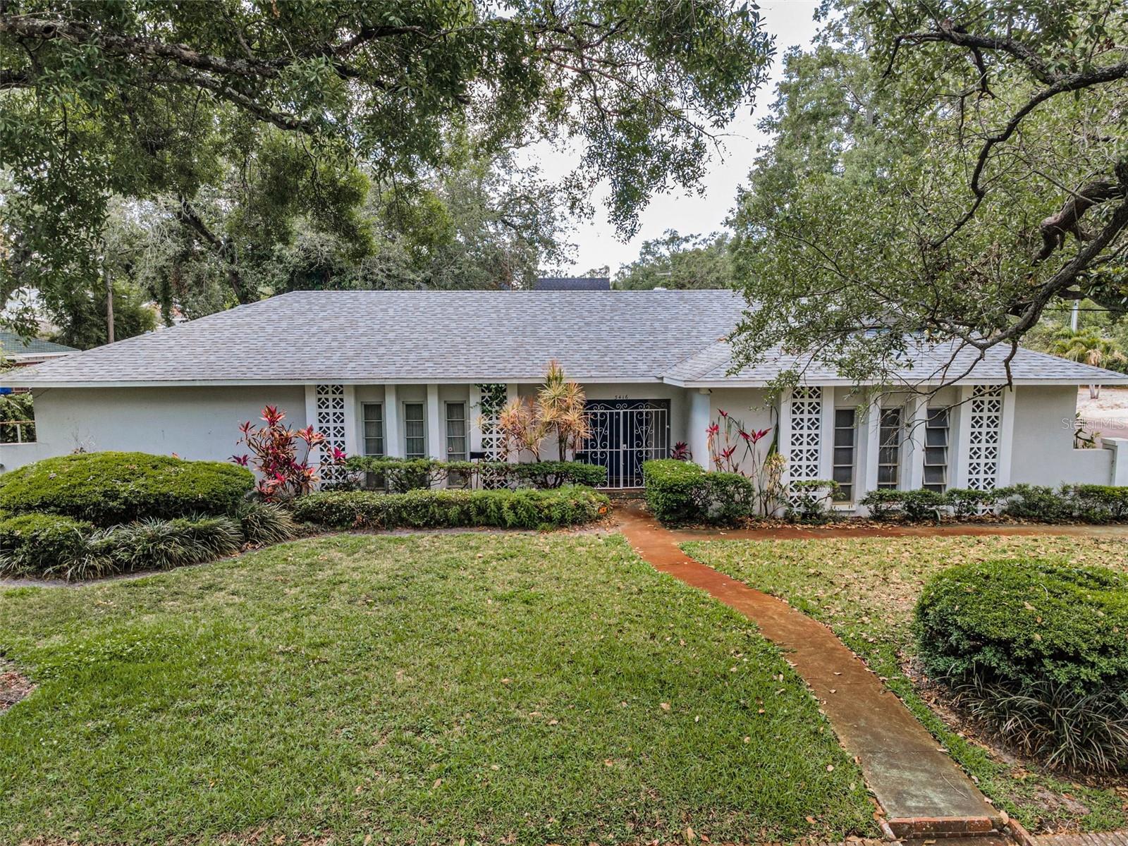 listing main picture