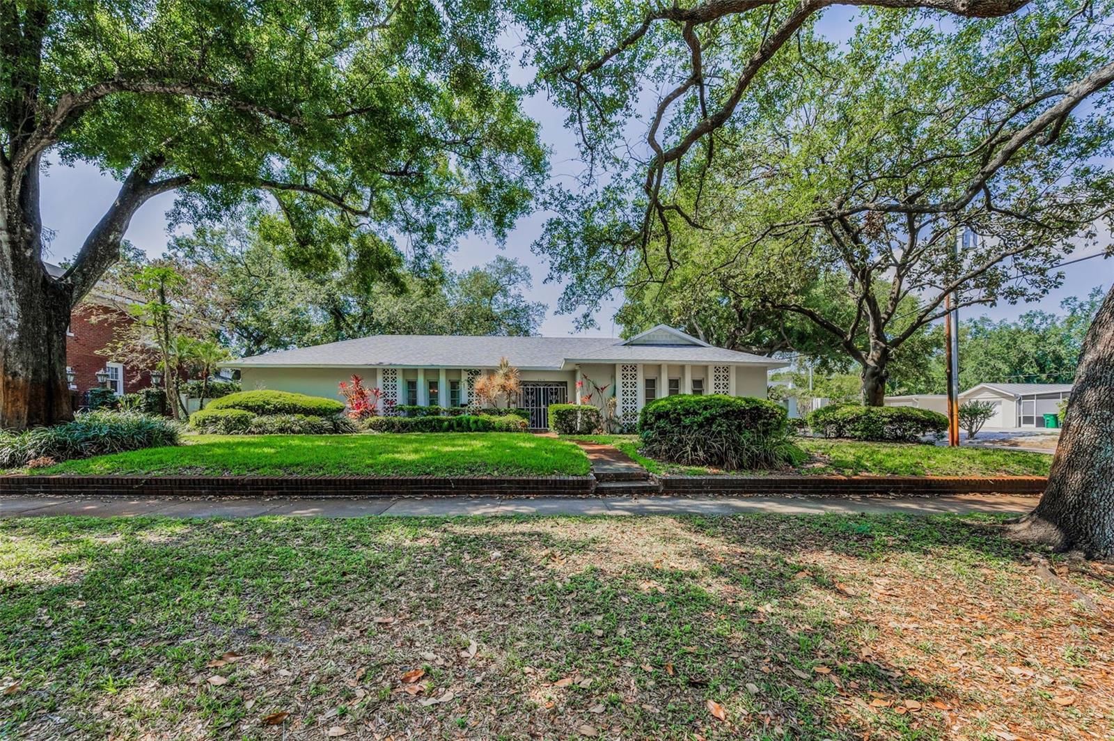 listing main picture