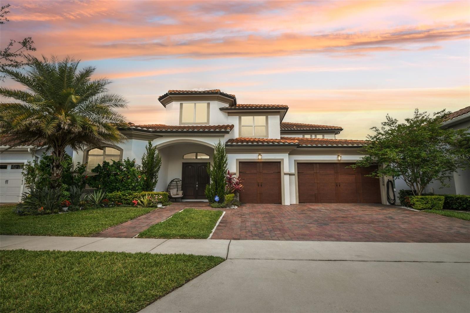 listing main picture