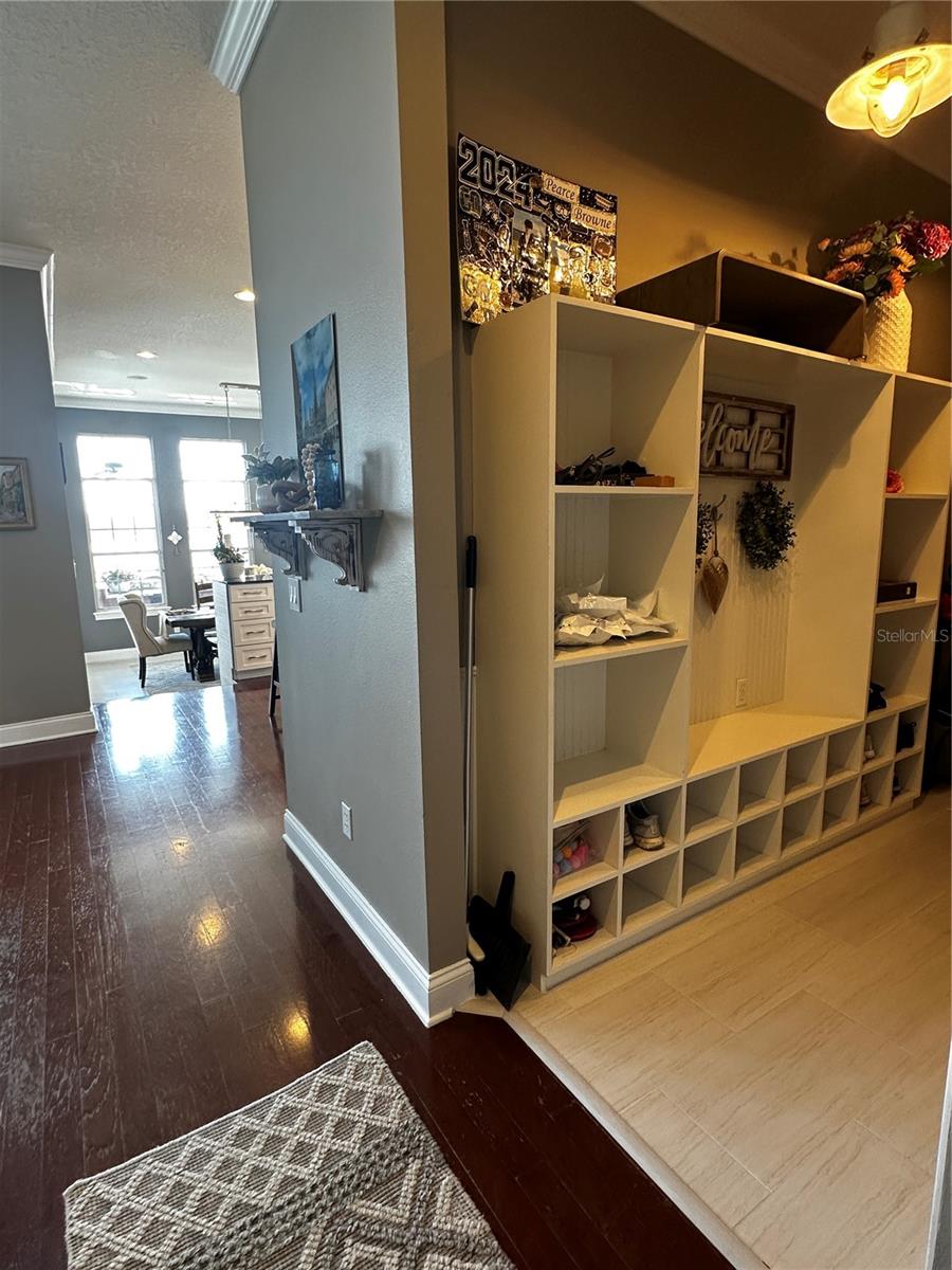 listing main picture