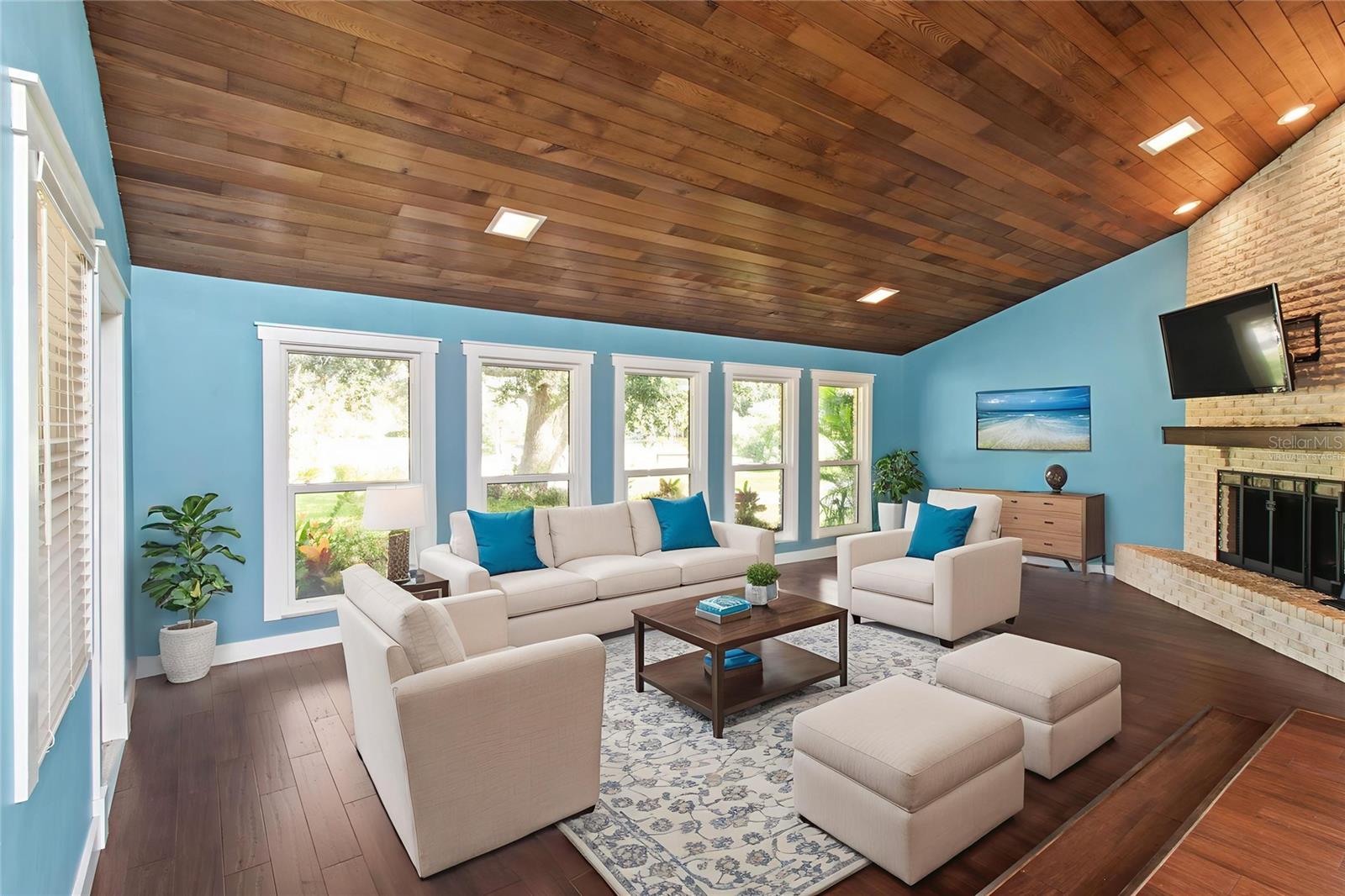 listing main picture