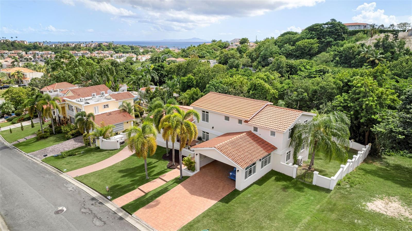 listing main picture