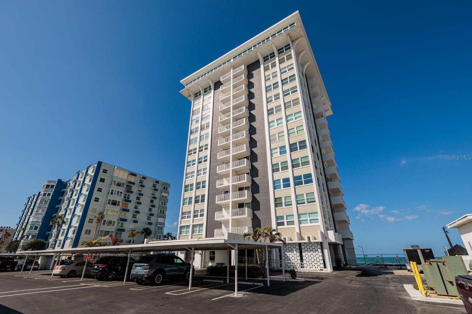 listing main picture