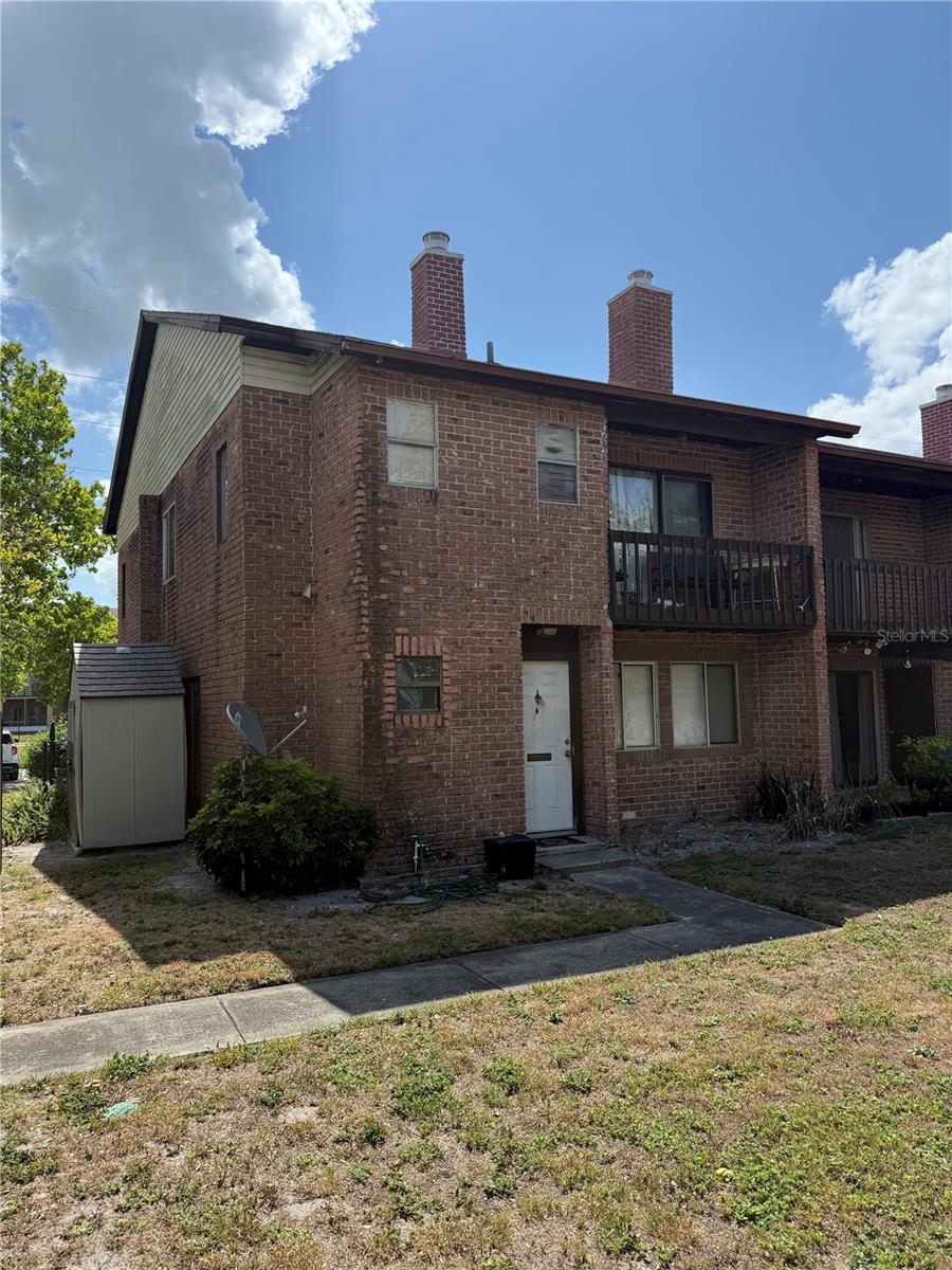 listing main picture