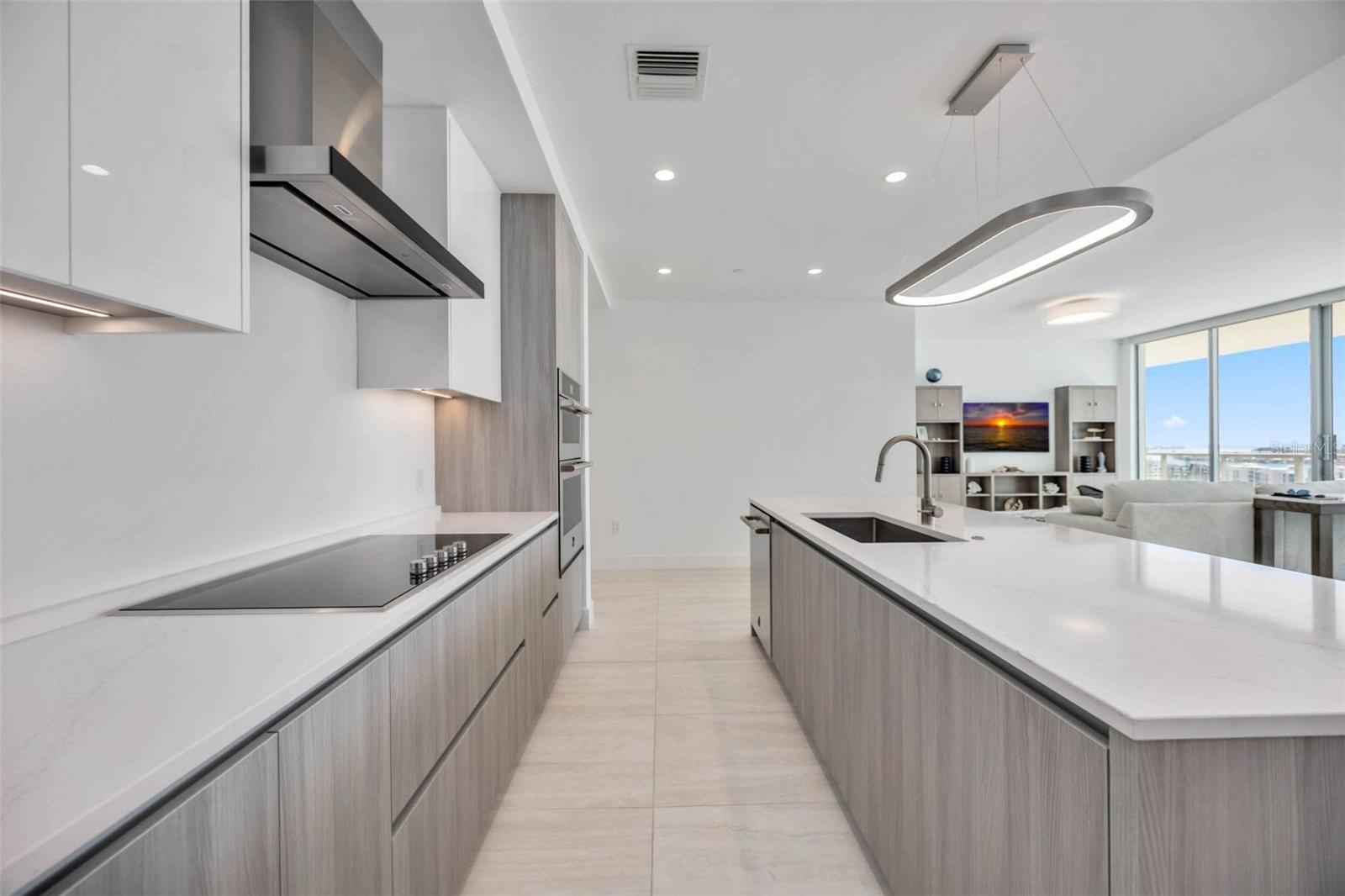 listing main picture