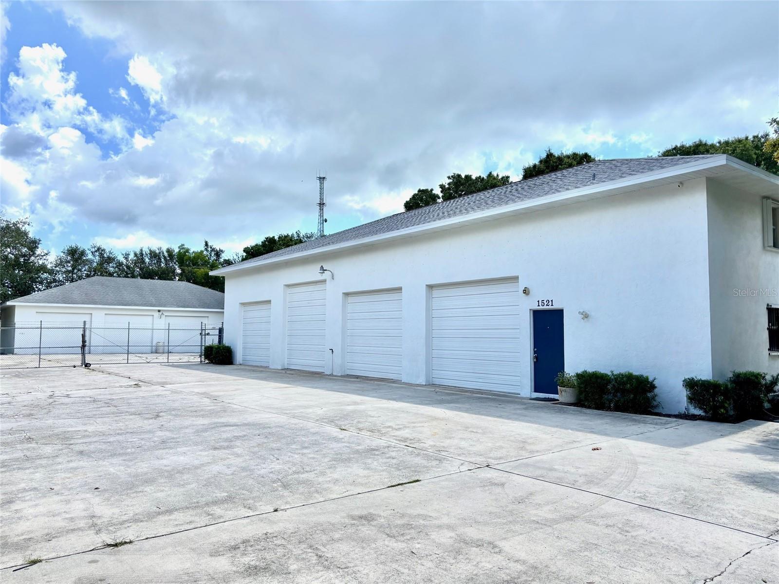 listing main picture