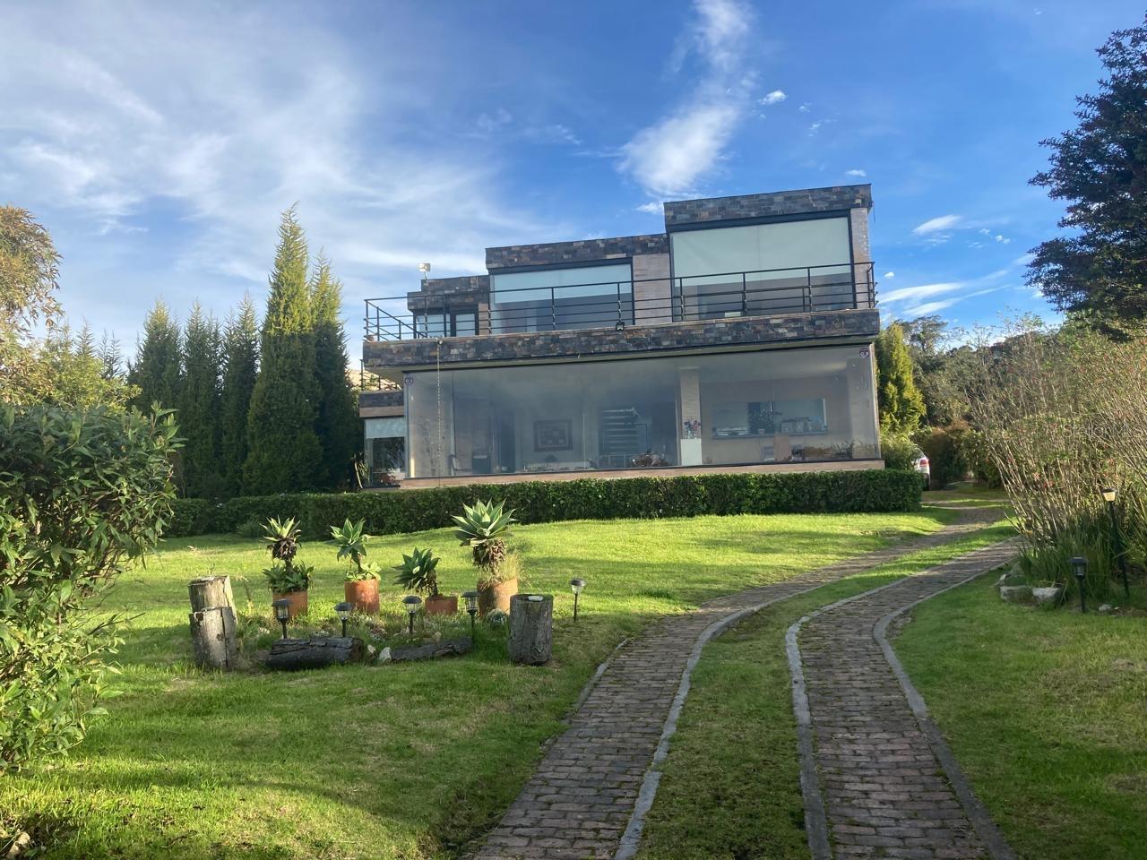 listing main picture