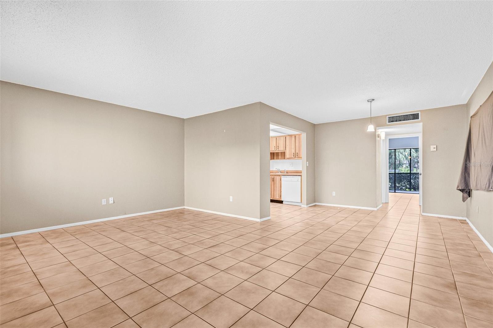 listing main picture