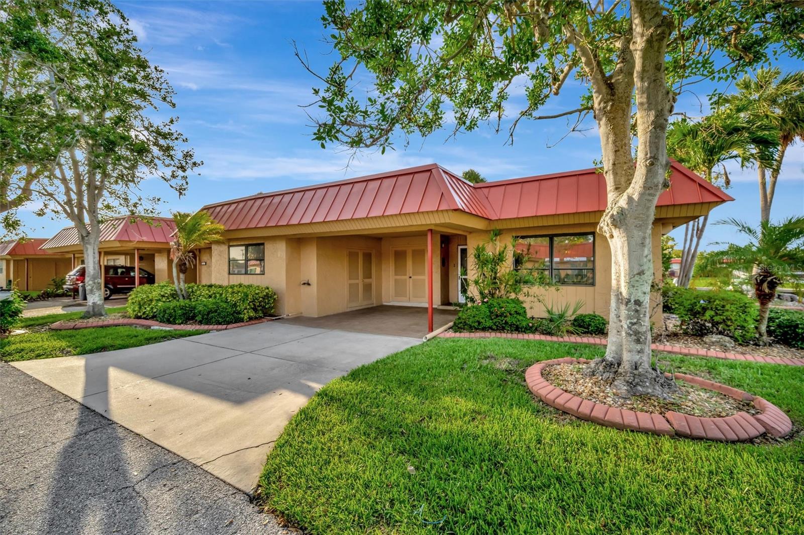 listing main picture