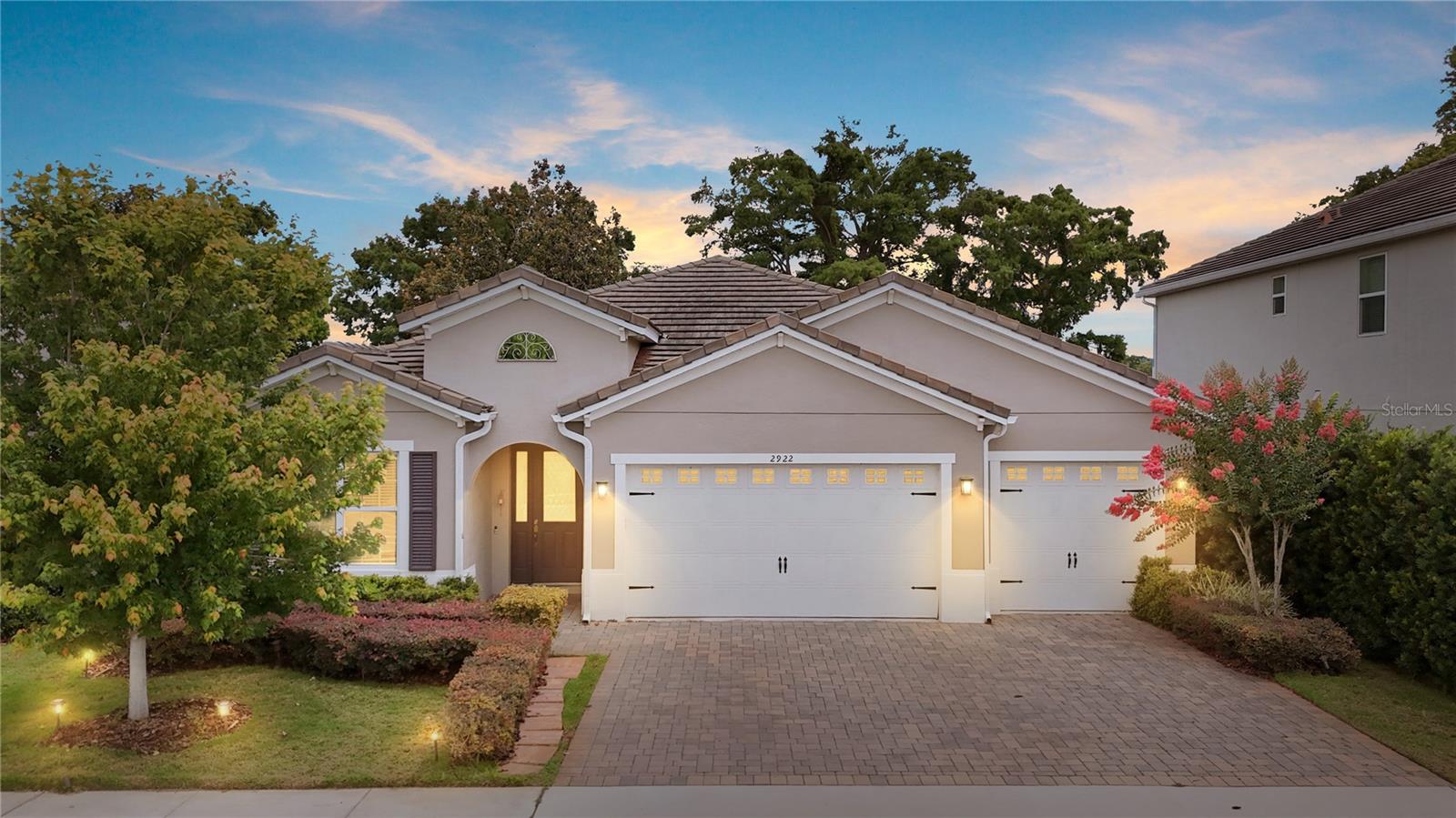 listing main picture