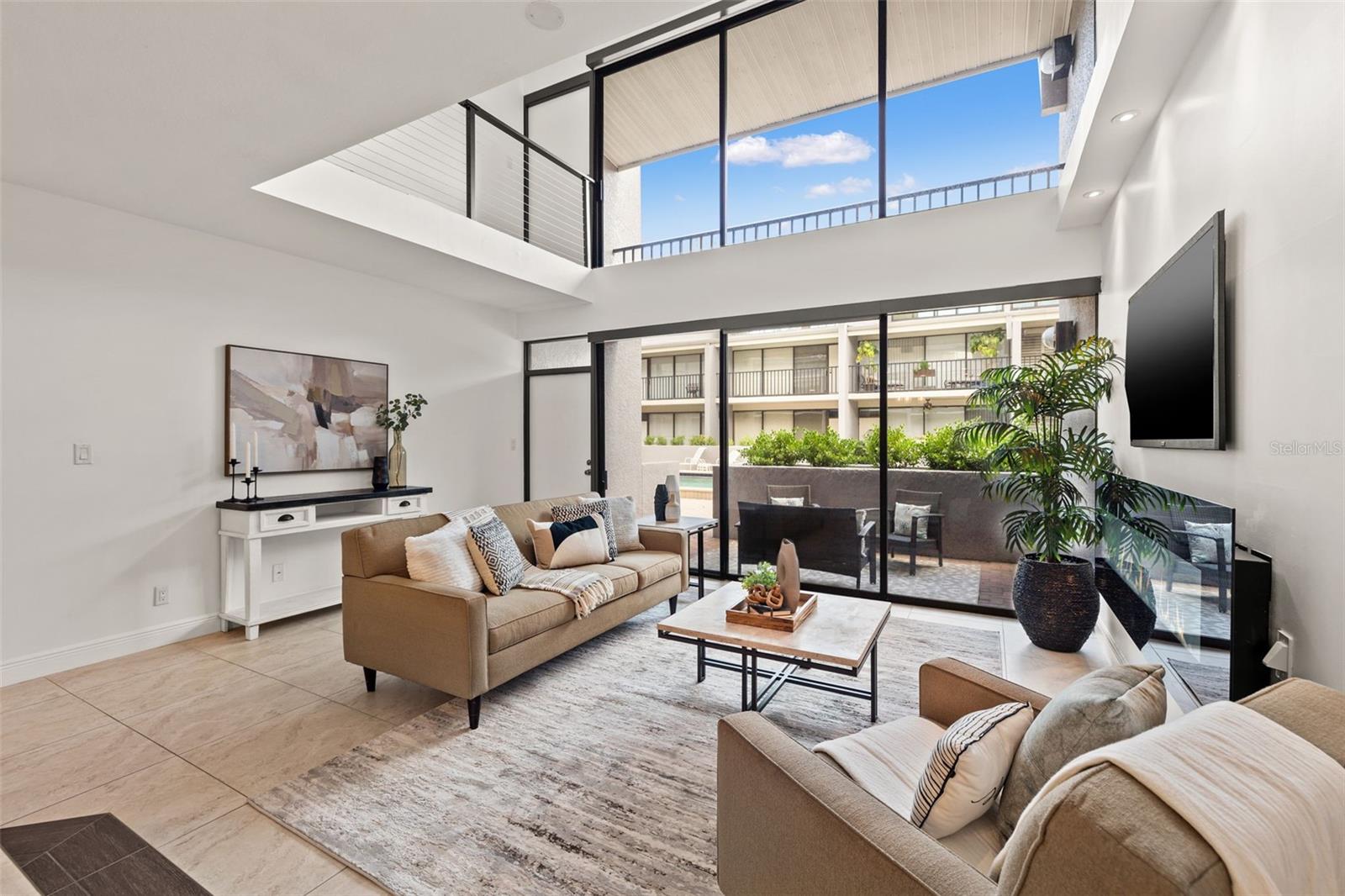 listing main picture