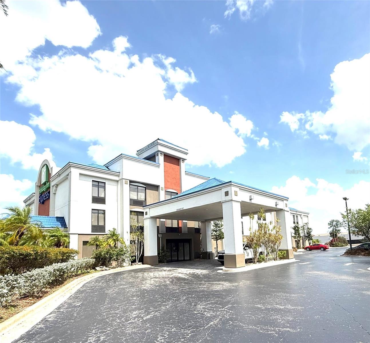 listing main picture