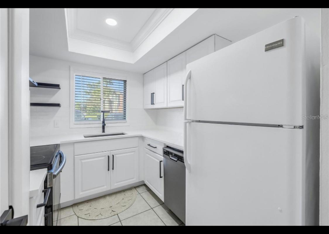 listing main picture