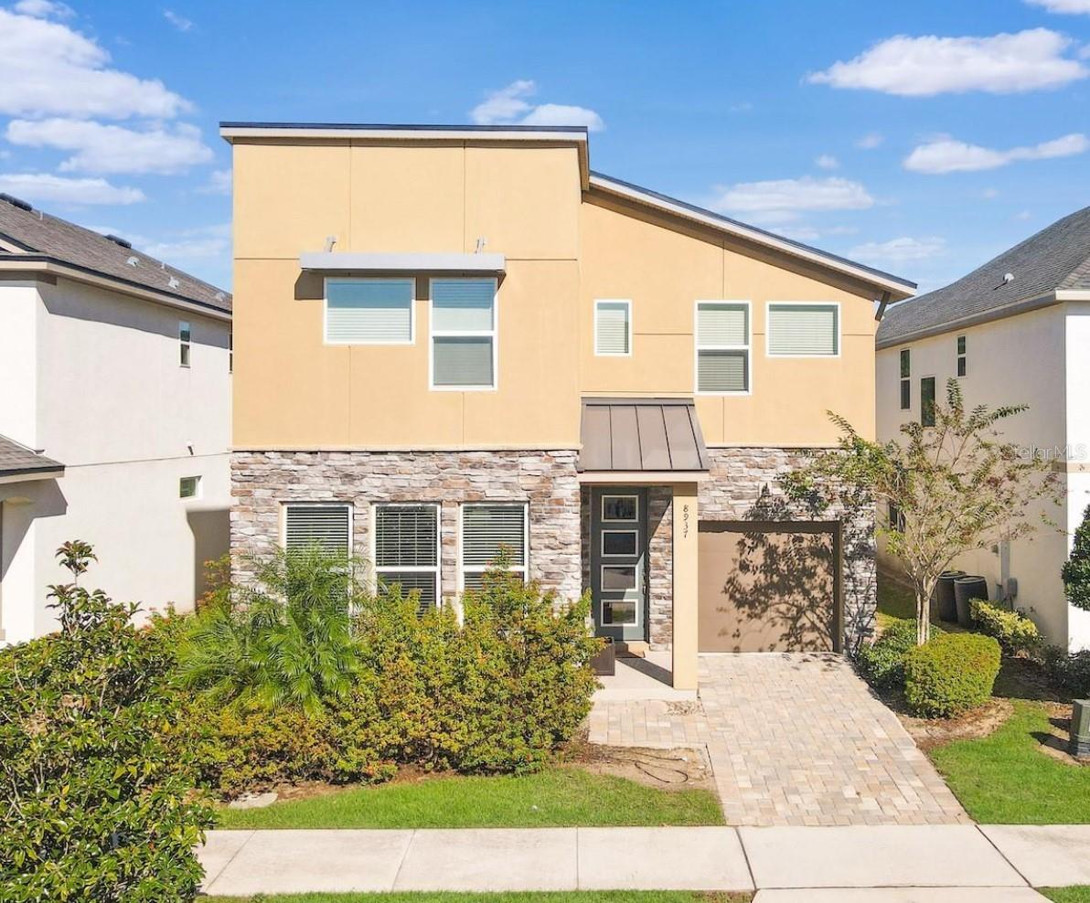 listing main picture