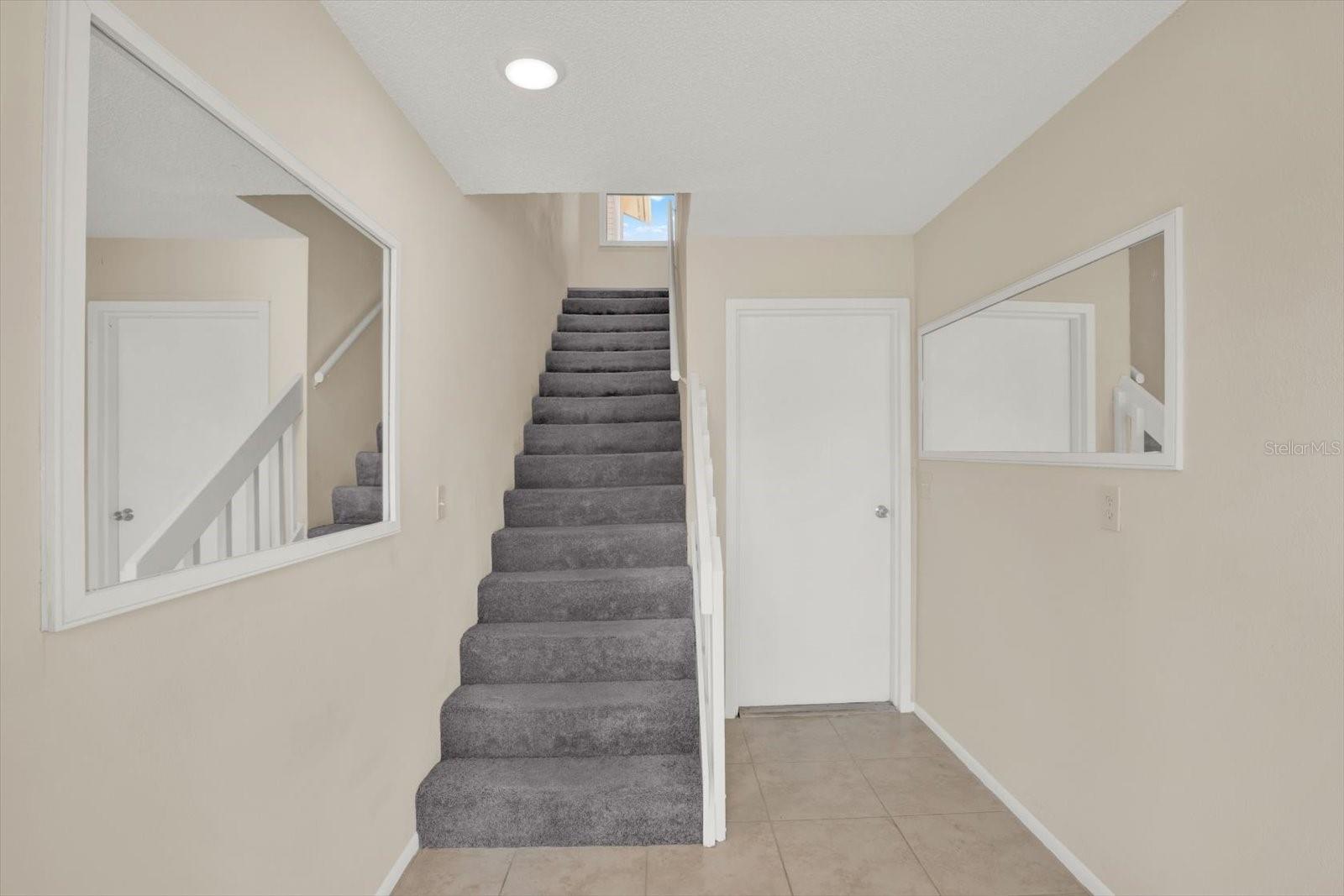 listing main picture