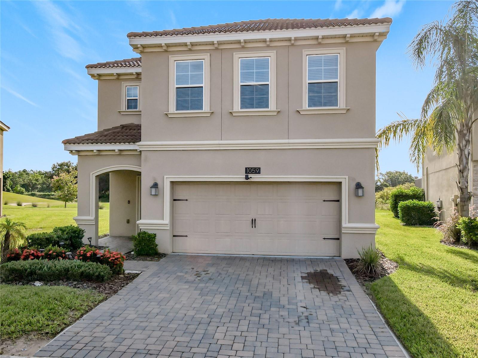 listing main picture