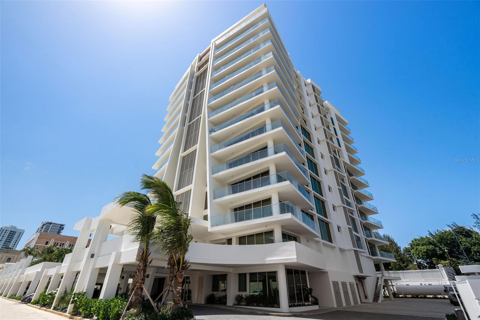 listing main picture