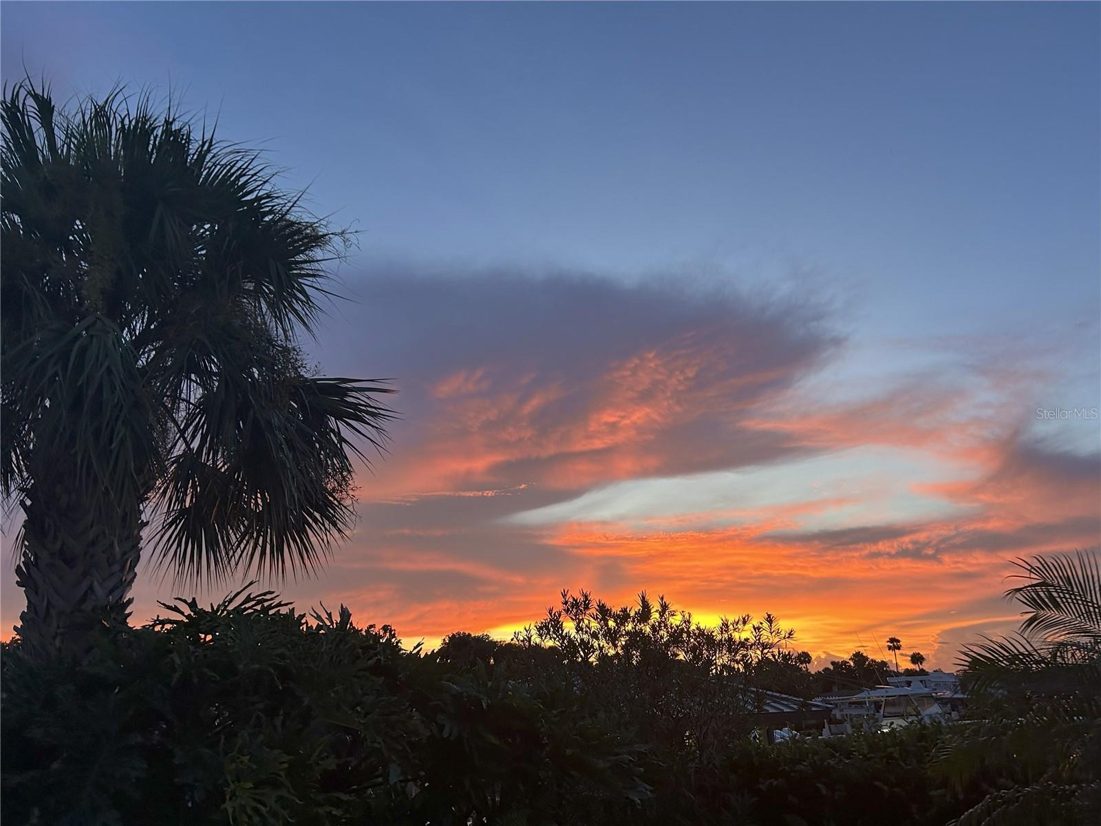 listing main picture