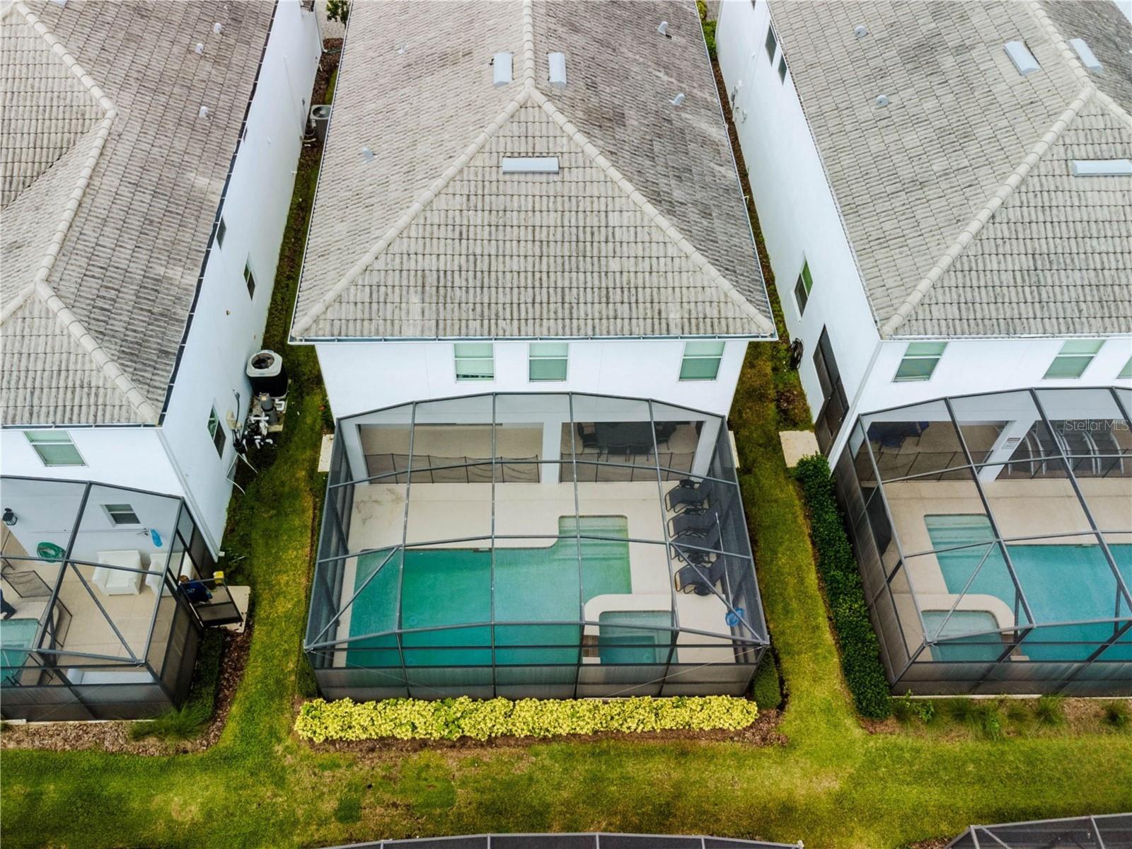 listing main picture