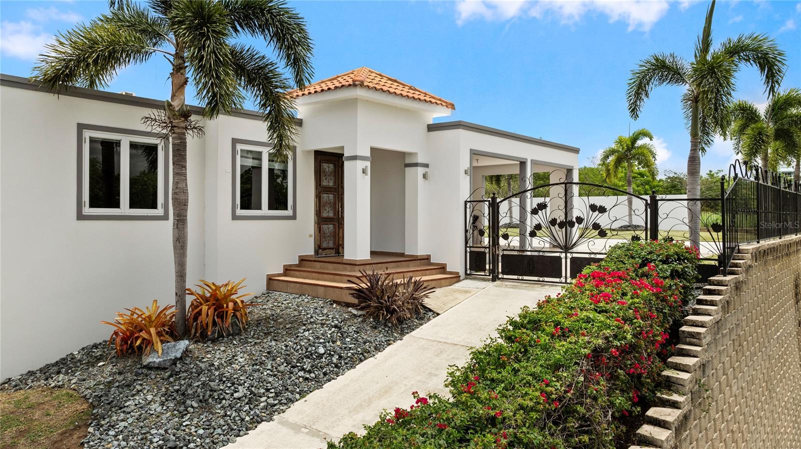 listing main picture