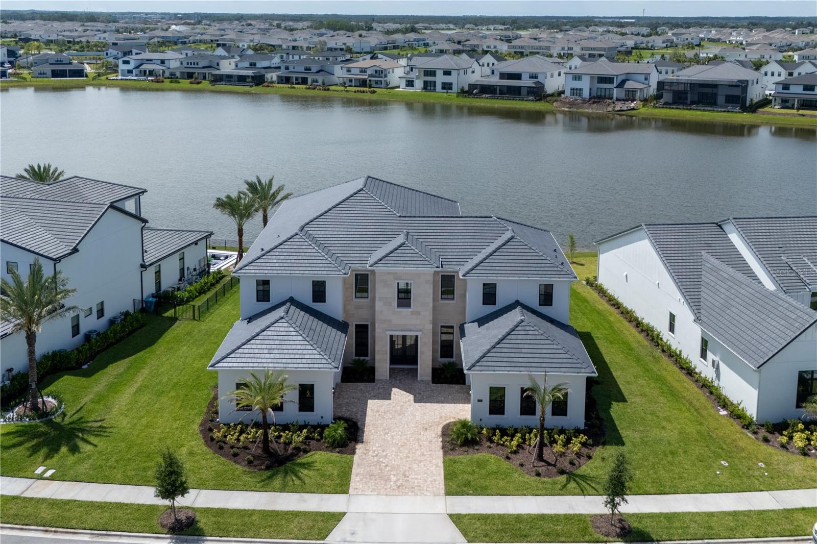 listing main picture