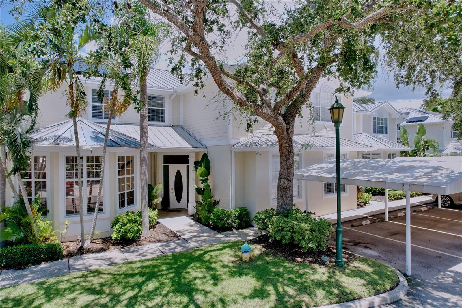 listing main picture