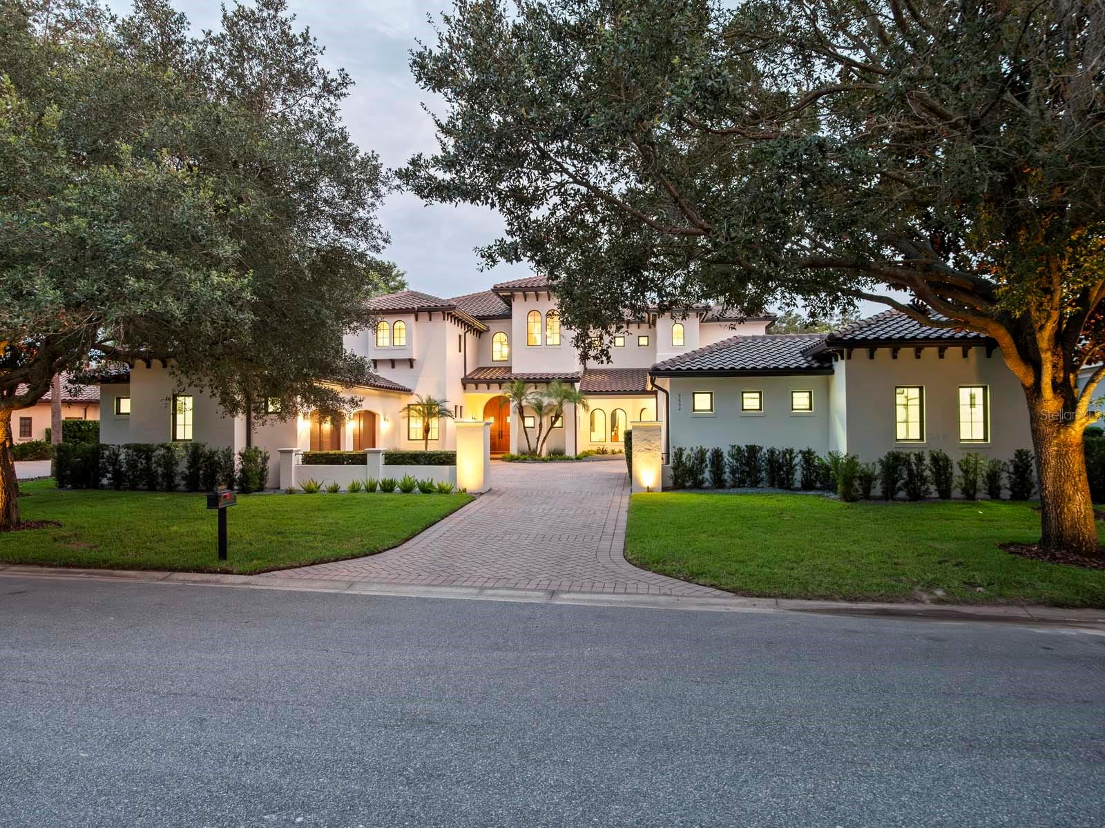 listing main picture