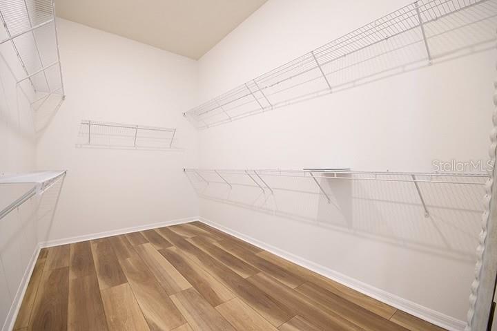 listing main picture