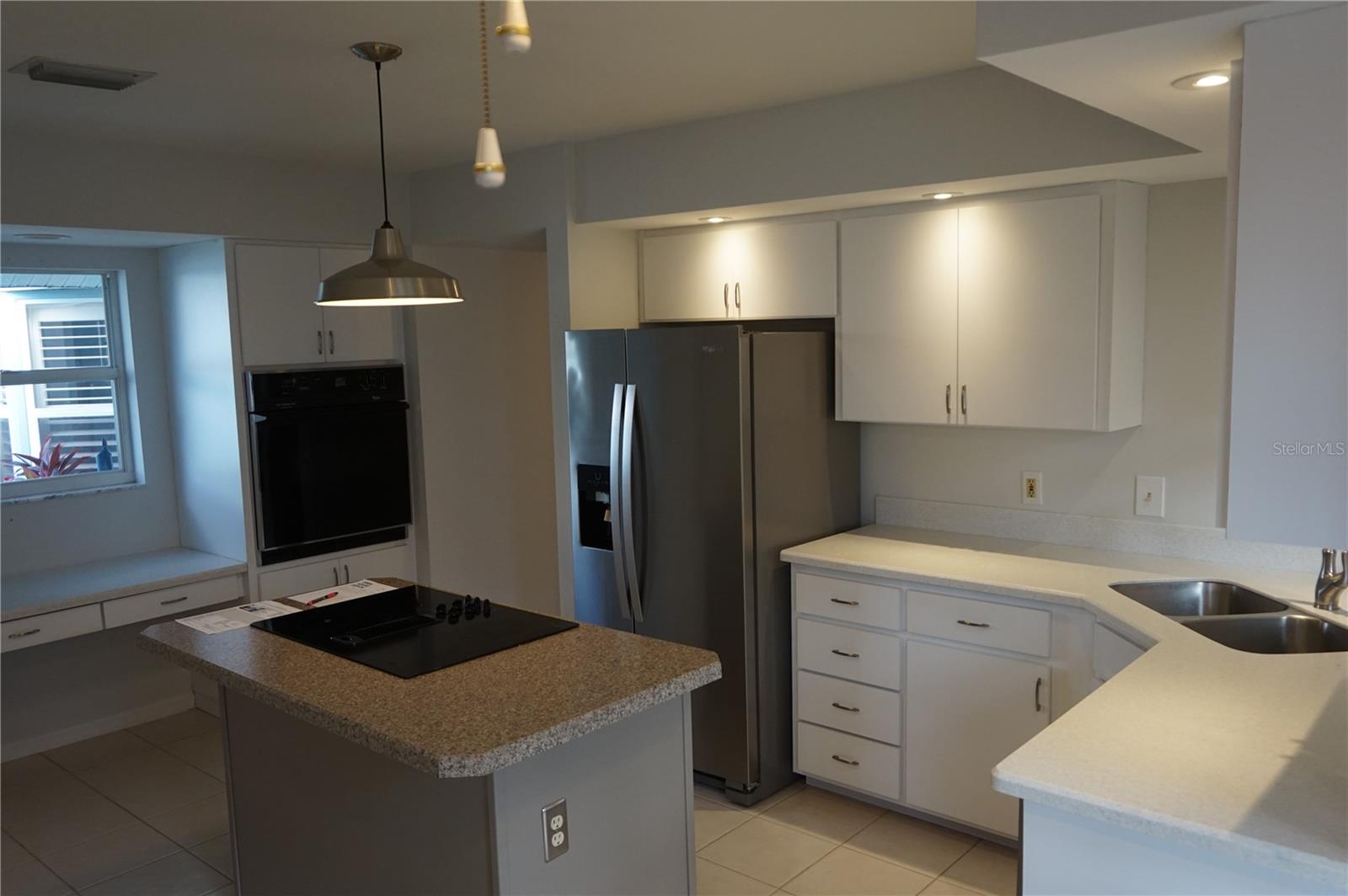 listing main picture