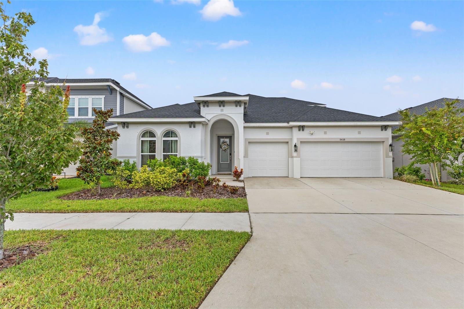 listing main picture