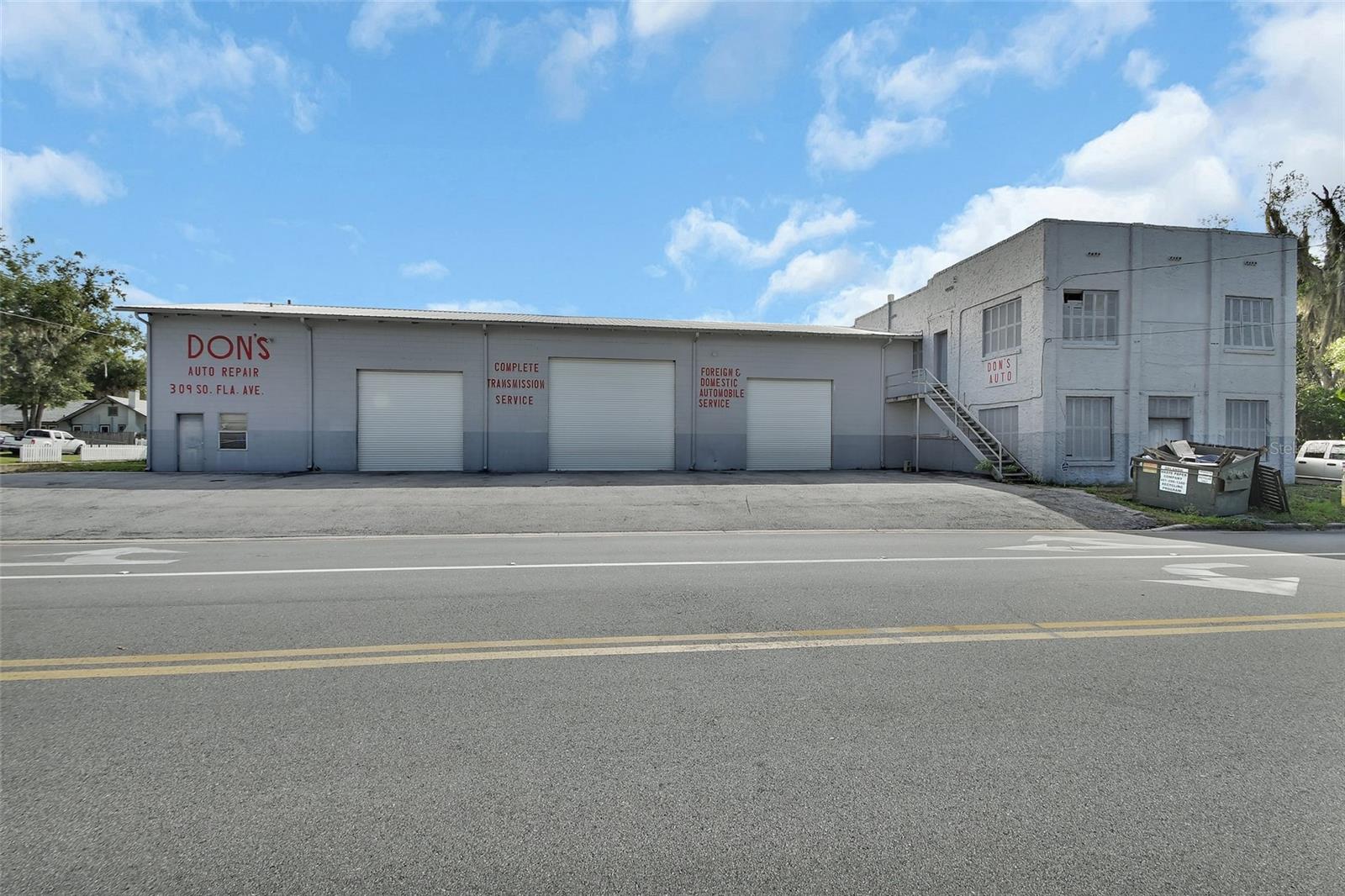 listing main picture