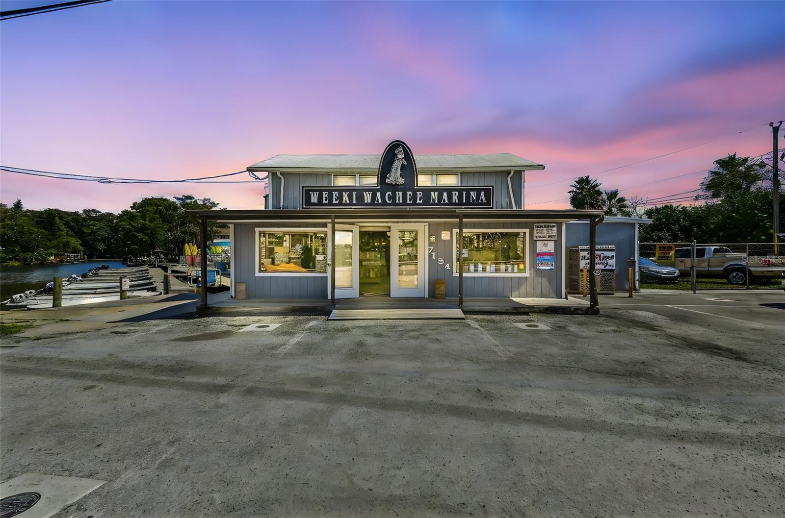 listing main picture