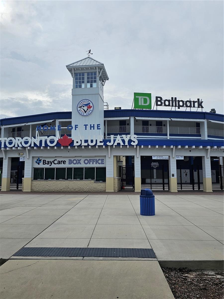 listing main picture