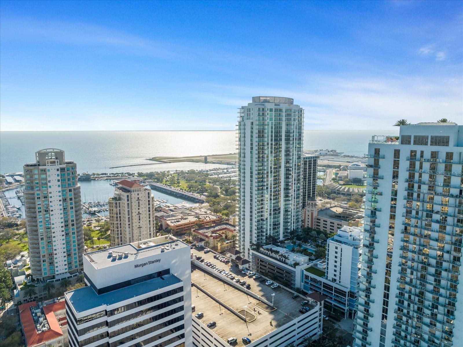 listing main picture