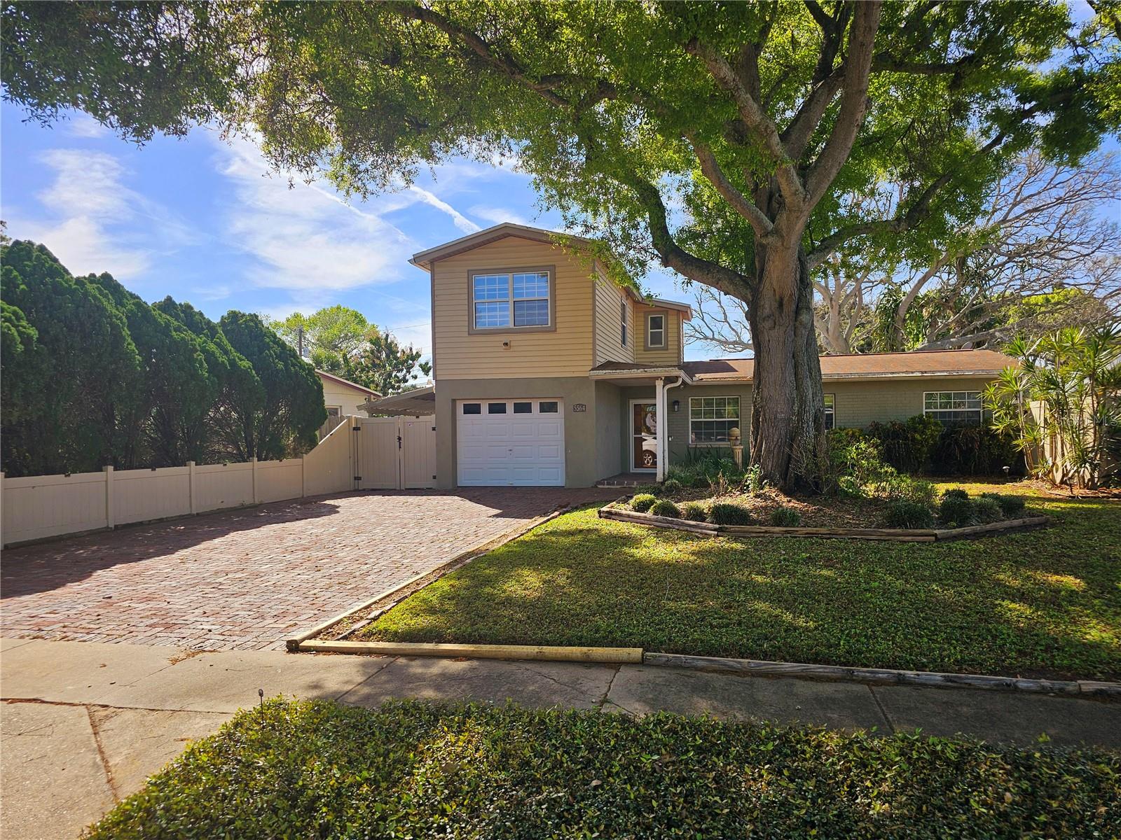 listing main picture