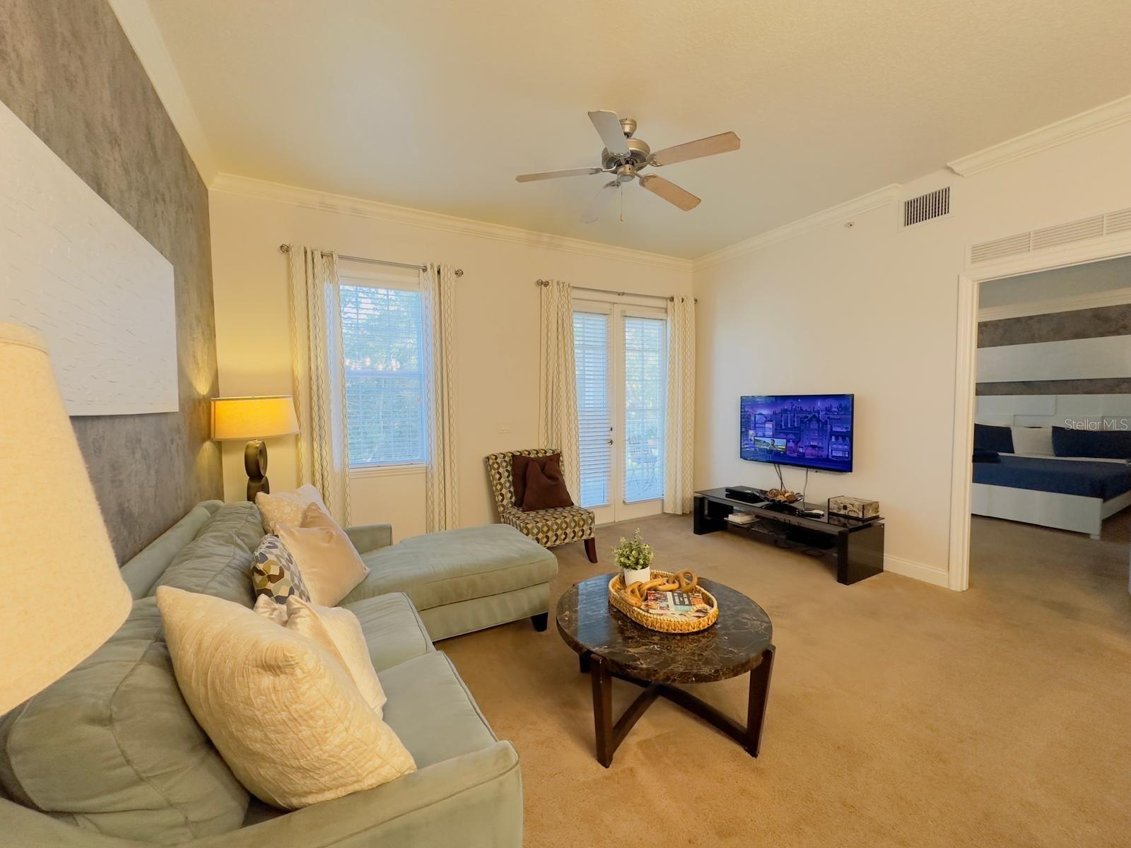 listing main picture