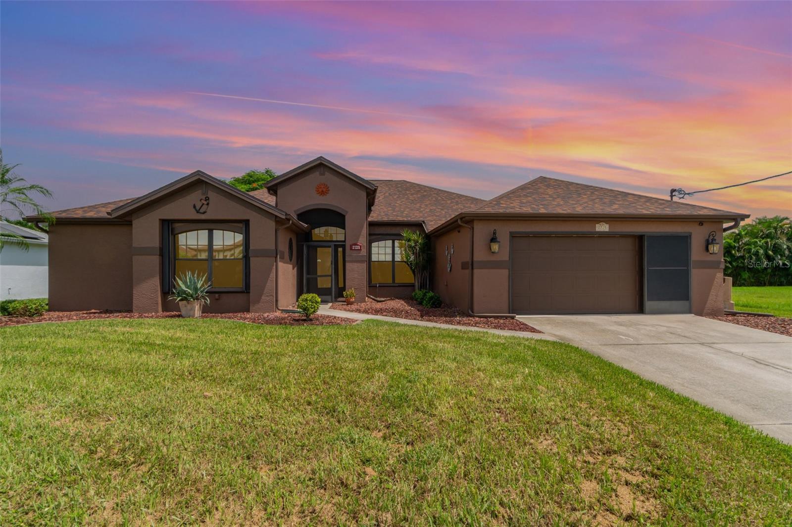 listing main picture